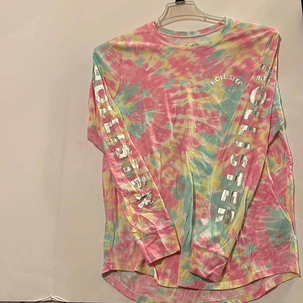 Hollister pull over shirt multi colors